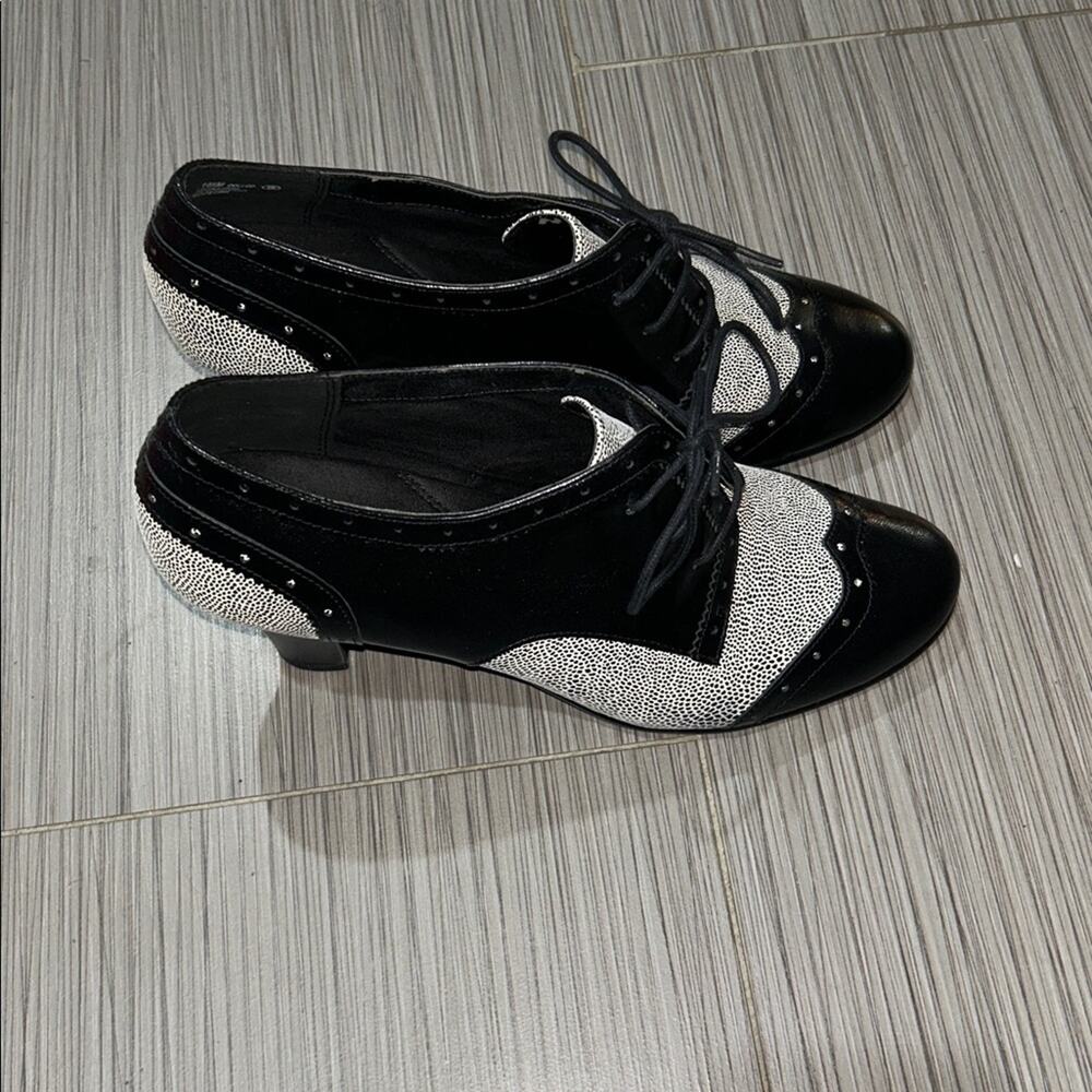 AEROSOLES Dollop black and white combat size 10 1/2 - Picture 8 of 11